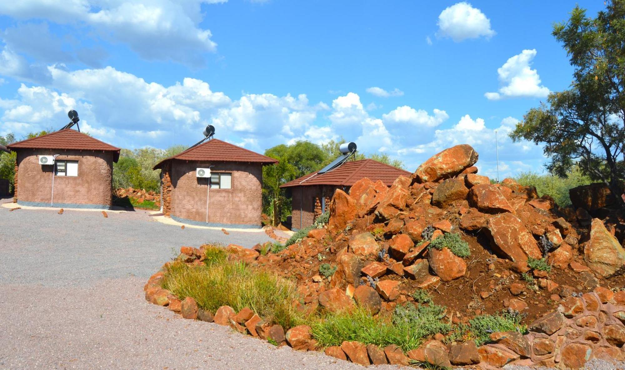 Crocodile Pools Resort Gaborone Buitenkant foto