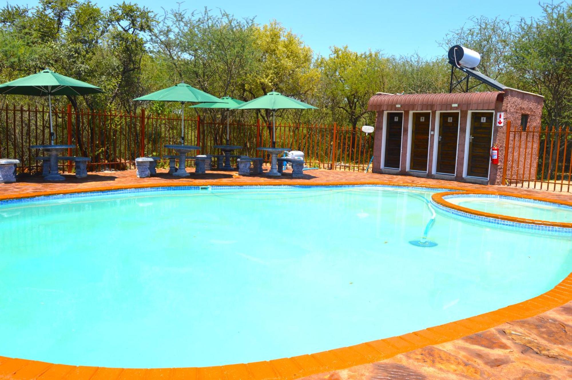 Crocodile Pools Resort Gaborone Buitenkant foto