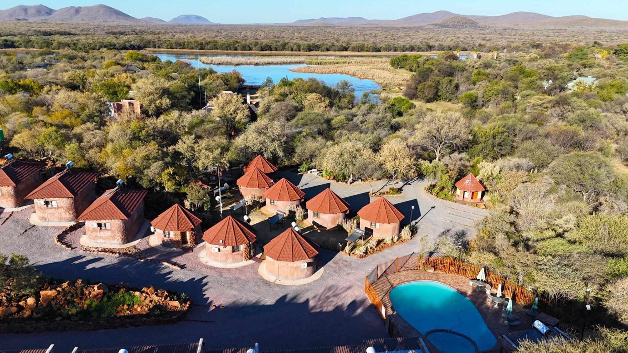 Crocodile Pools River Safaris Gaborone Buitenkant foto